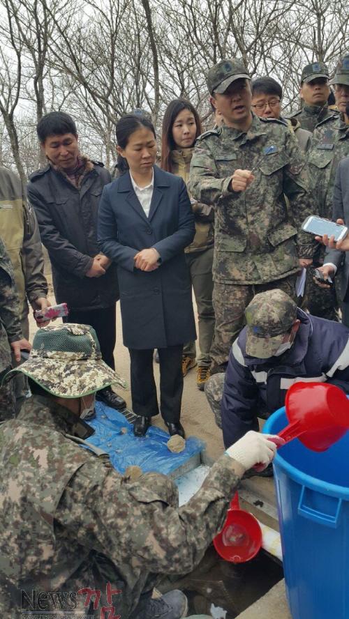 크기변환_권은희의원무등산기름유출현장방문2.jpg