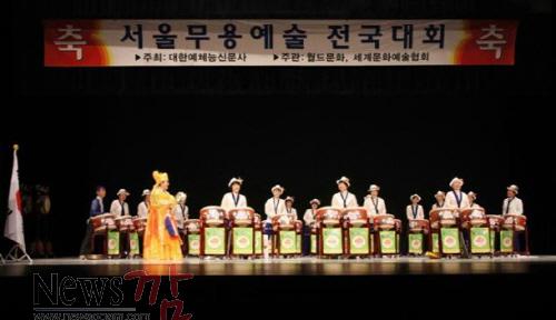 크기변환_춤추는 창평건강난타팀1.jpg