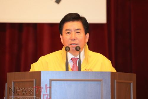 크기변환_구충곤 군수 인사말.jpg