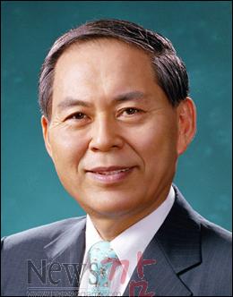 크기변환_천재교육 최용준 회장, 진도국악고에 장학금 3,000만원 전달.jpg