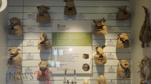 크기변환_농업박물관 전통 짚공예-짚으로 만든 십이간지 형상.jpg