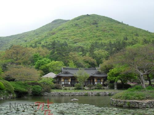 크기변환_진도군, 운림산방 등 오는 8월 16일까지 야간 개방 운영(운림산방 전경).JPG