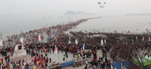 크기변환_진도 바닷길 축제 내년 4월 7일 팡파르.JPG