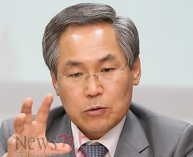 우윤근국회의원.jpg