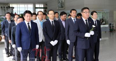 크기변환_세월호 참사 500일 합동 분향1.jpg