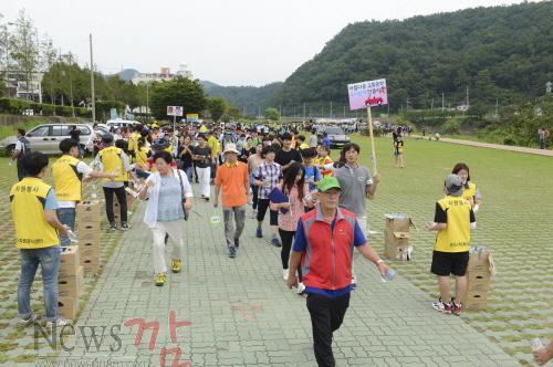 크기변환_08.31_자원봉사센터 봉사자 교통캠페인(거리홍보).jpg