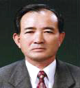 정기연 논설실장.jpg