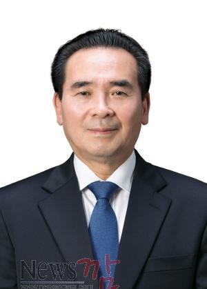 a순창 0105 - 기초생활보장 맞춤형 급여 장관상 수상 황숙주 순창군수--수정.jpg