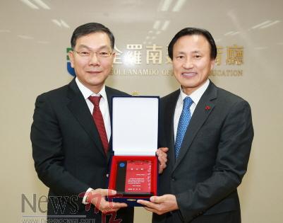 크기변환_본청녹색제품사용우수기관선정감사패수상이미지1.jpg