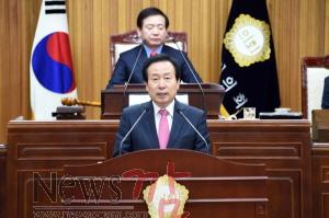 제324회시의회임시회제1차본회의시정연설01(2016,1,11,본회의장).jpg