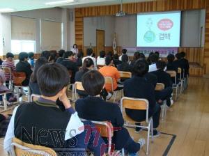 19-3 고흥군 보건소, “2주 이상 잦은 기침, 감기로 오인하면 큰일!”.jpg