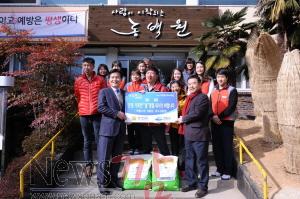 주철현 시장 동백원 방문1.JPG
