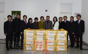 설날맞이 시설 위문.jpg